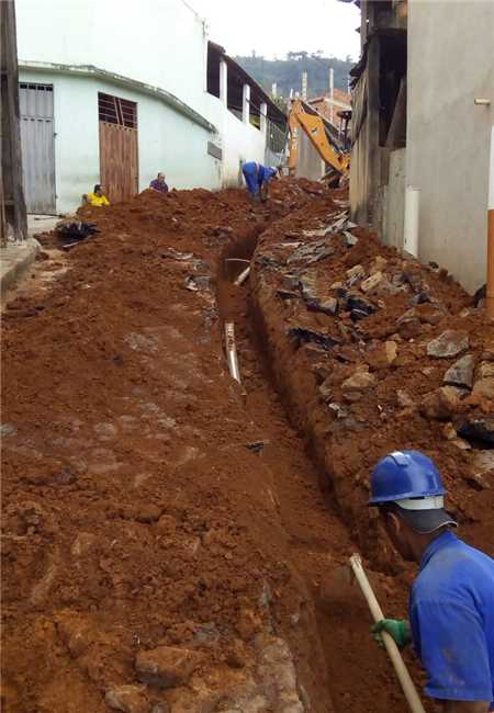 SAAE segue com interligação de rede de água no Bairro Petrina

